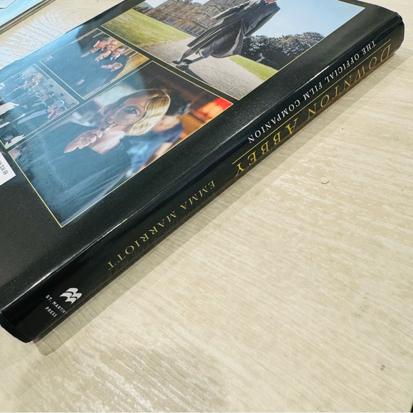 Downton Abbey The Official Film Companion Hardcover Coffee Table Book - Picture 8 of 10